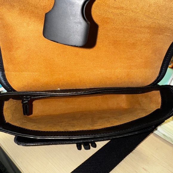 MCM Klassik Logo Patch Small Messenger Bag - Picture 6 of 6